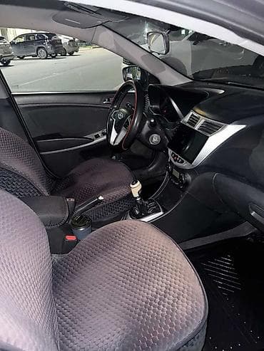 fit 2006: Hyundai Accent: 2011 г., 1.4 л, Механика, Бензин, Хэтчбэк — 5