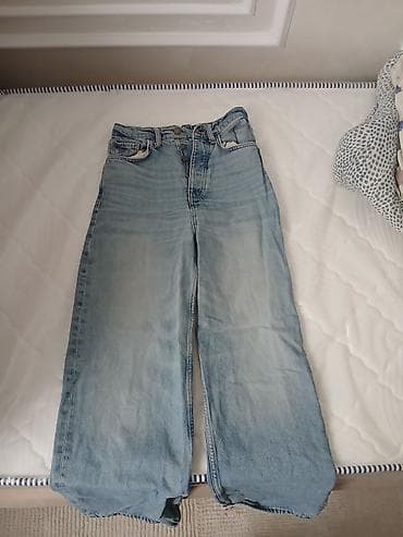 белые джинсы с высокой талией: Джинсы женские, светло-голубой деним. - Посадка: высокая. - Крой — 1