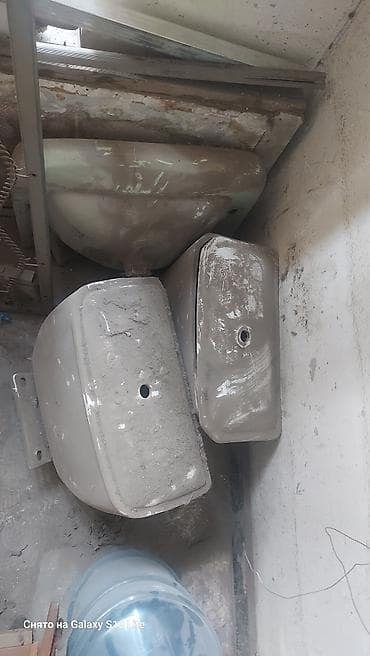 Бесплатно отдам. бачки, раковина — 4