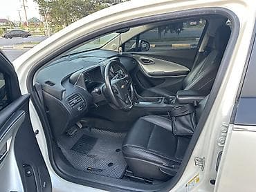 Продажа авто: Chevrolet Volt: 2013 г., 1.4 л, Автомат, Гибрид, Хэтчбэк — 7