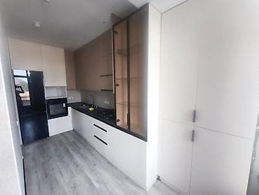 silver kitchen: Кухонный гарнитур, Б/у, цвет - Бежевый — 1