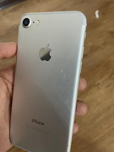 iphone qq: IPhone 7, серебристый цвет (Model A1778) Телефон не включается и — 2