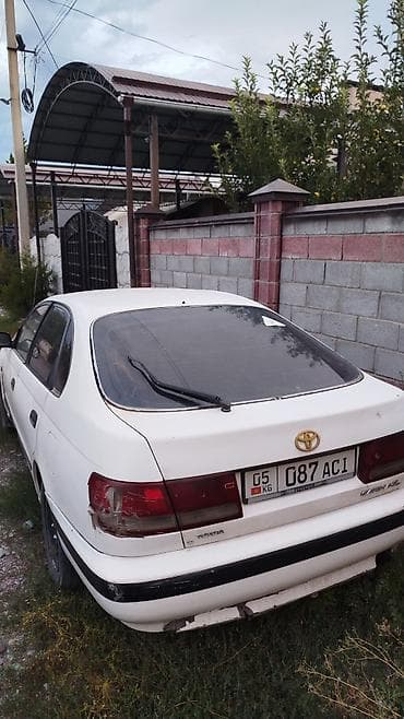 Транспорт: Toyota Carina E: 1995 г., 1.6 л, Механика — 2