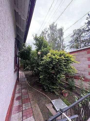 загородный дом: Продаётся частный дом с благоустроенным двором и множеством — 5