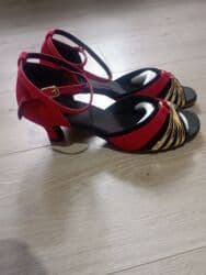 платья для спортивных бальных танцев для детей: НОВЫЕ Женские танцевальные туфли (латино/сальса) размер 40 — 1