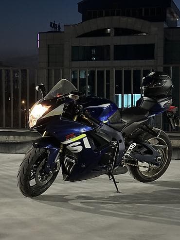 suzuki gsxr 600: Спортбайк Suzuki, 750 куб. см, Бензин — 6
