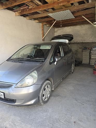 Honda Fit: 2004 г., 1.3 л, Вариатор, Бензин, Хэтчбэк at lalafo.kg Honda Fit: 2004 г., 1.3 л, Вариатор, Бензин, Хэтчбэк