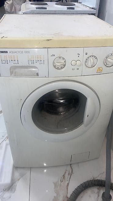 Стиральная машина Zanussi Aquacycle 1000, фронтальная загрузка