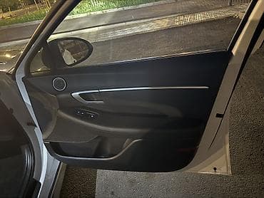 step 2: Hyundai Sonata: 2022 г., 2 л, Автомат, Бензин, Седан — 8
