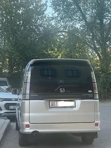 шины на степвагон: Серебристый минивэн Honda Stepwgn, оснащенный двигателем 2.0 — 2