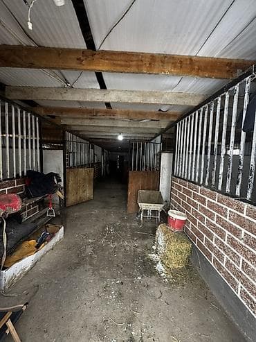 Продажа зданий: Конюшня/стабиль с утеплением и вспомогательными помещениями Описание — 8