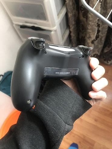 джостик для пс 4: Беспроводной геймпад Sony DualShock 4 (PS4), цвет: черный. Основные — 2