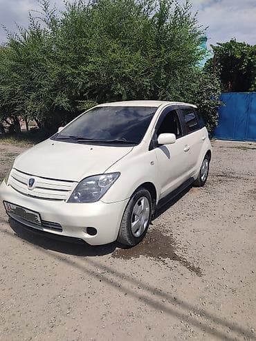 бюджетные авто: Toyota Ist: 2003 г., 1.3 л, Автомат, Бензин, Хэтчбэк — 1