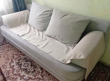 Туалетные столики: Прямой диван, Б/у — 1