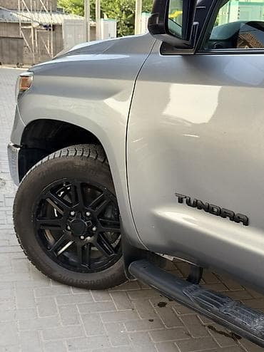bridgeston: Toyota Тундра: 2019 г., 4.6 л, Автомат, Бензин, Пикап — 3