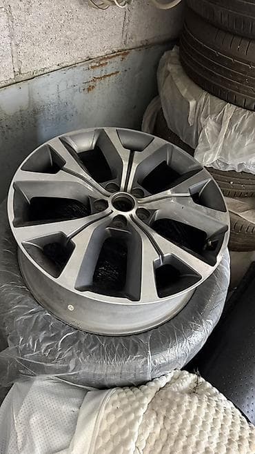 Диски: Литые Диски R 20 Hyundai, 1 шт, отверстий - 5, Б/у — 1