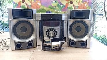 Музыкальный центр Sony с двумя акустическими системами - Формат at lalafo.kg Музыкальный центр Sony с двумя акустическими системами - Формат