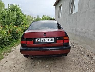 Volkswagen Vento: 1992 г., 1.8 л, Механика, Бензин, Седан — 3
