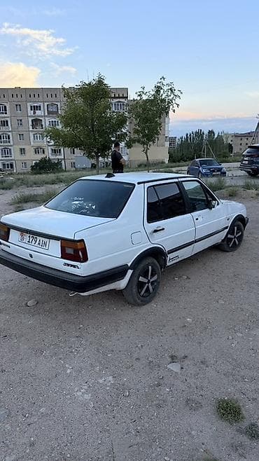 авто портер: Volkswagen Jetta: 1987 г., Седан — 5