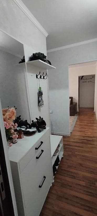58: 3 комнаты, 58 м², 4 мкр 104 серия, 4 этаж, Косметический ремонт — 4