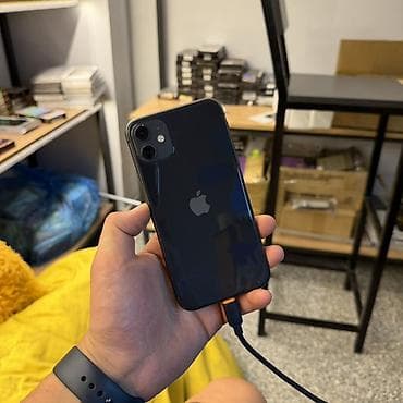 IPhone 11, Б/у, 64 ГБ, Черный, Кабель, 82 %