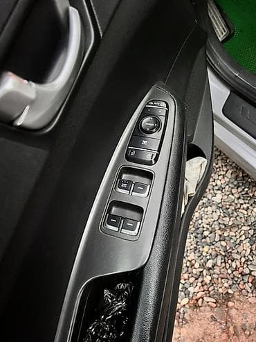 aux кассета: Kia K5: 2017 г., 2 л, Автомат, Газ, Седан — 8