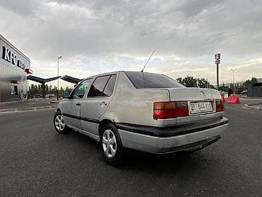 forester sg9: Volkswagen Vento: 1993 г., 1.8 л, Механика, Седан — 9