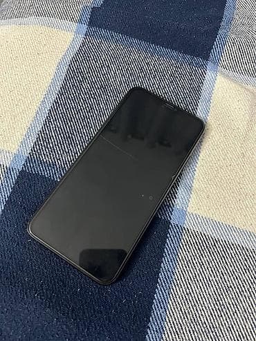 IPhone 11 Pro Max, Б/у, 64 ГБ, Matte Midnight Green, Защитное стекло, Чехол, Коробка — 1