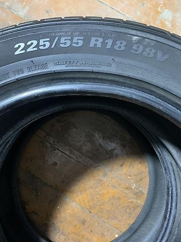 бетон кесебиз: Шиналар 225 / 55 / R 18, Жай, Колдонулган, Жуп, Жеңил унаалар, Корея, Kumho — 10