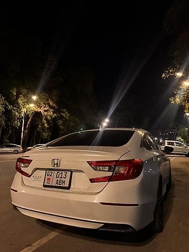toyota pruis: Honda Accord: 2018 г., 1.5 л, Автомат, Бензин, Седан — 4