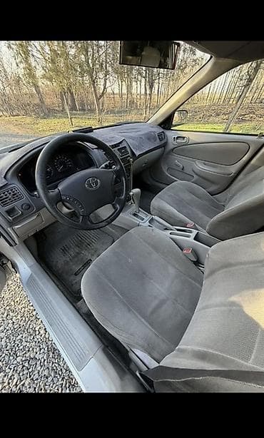 one stop: Toyota Corolla: 2001 г., 1.8 л, Автомат, Бензин, Седан — 3