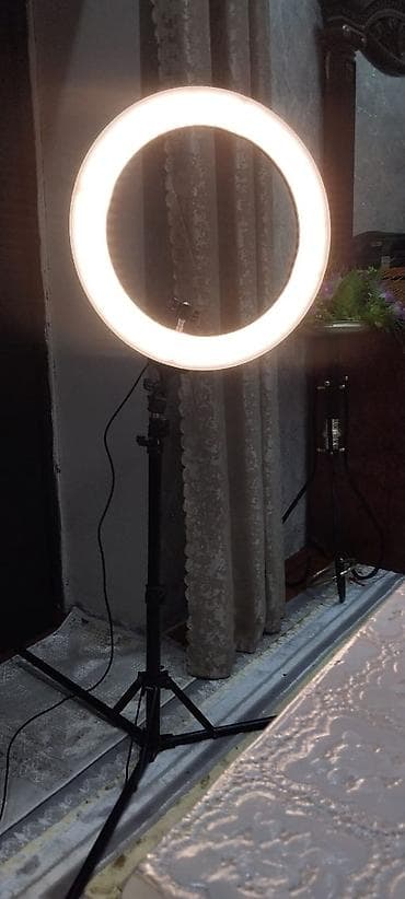 Кольцевая LED‑лампа на штативе для фото и видео. - Диаметр кольца