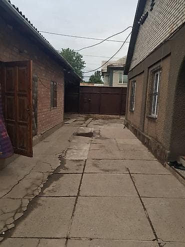 Недвижимость: Продается уютный кирпичный дом общей площадью 80 м² На участке 7,4 — 8
