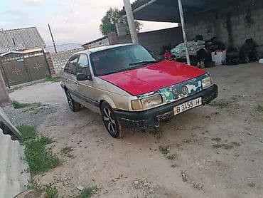 Volkswagen: Volkswagen Passat: 1988 г., Бензин — 4