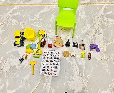 yandex bag: Продаю детскую кровать и 2 стульчика и игрушки за все — 2