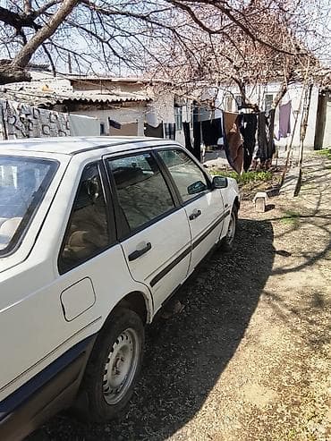 lexuz 460: Volvo 440: 1991 г., 1.8 л, Ручные, Бензин, Хэтчбэк — 2