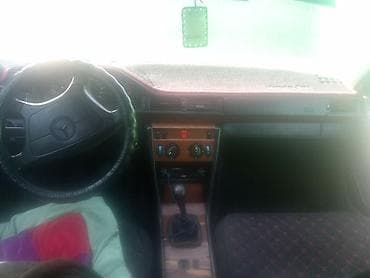mini v: Mercedes-Benz W124: 1992 г., Механика, Седан — 3