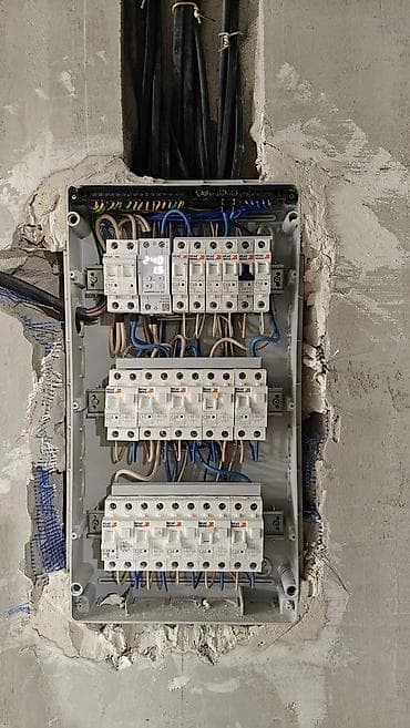 intel xeon e5: Электрик | Электромонтажные работы 1-2 года опыта — 4