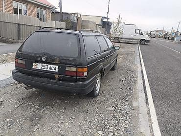 small car: Volkswagen Passat Variant: 1990 г., 1.8 л, Механика, Бензин, Универсал — 4
