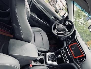 митцубиси спейс стар: Hyundai Elantra: 2020 г., 1.6 л, Автомат, Гибрид, Седан — 10