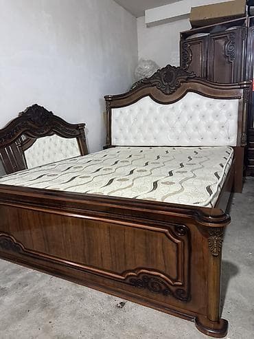Спальный гарнитур, Б/у, Двуспальная кровать, Дерево