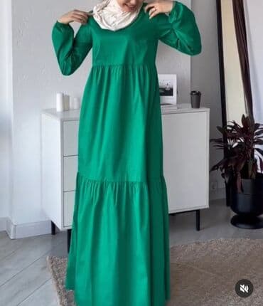 платье в клетку с белым воротником: Новый с этикеткой 
размер 44
899 сом — 1