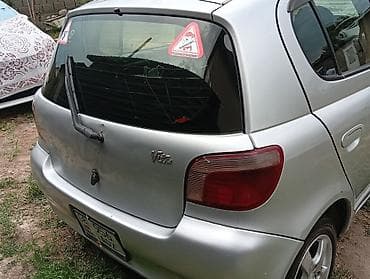 sprinter 516 2011: Toyota Vitz: 2001 г., 1 л, Автомат, Бензин, Хэтчбэк — 3