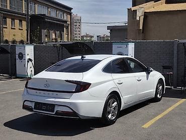 Унаа: Hyundai Sonata: 2022 г., 2 л, Автомат, Газ, Седан — 4