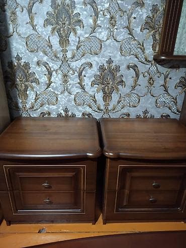 Спальные гарнитуры: Классический спальный гарнитур из тёмного дерева (цвет орех/венге) с — 4