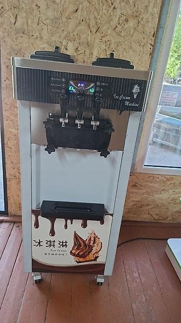 Оборудование для производства: Аппарат для мягкого мороженого (Ice Cream Machine) с тремя рычагами — 1