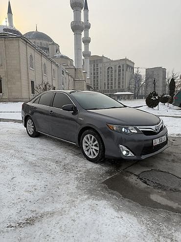 Toyota Camry: 2014 г., 2.5 л, Автомат, Гибрид, Седан at lalafo.kg Toyota Camry: 2014 г., 2.5 л, Автомат, Гибрид, Седан