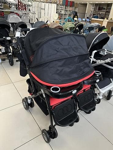 детская коляска для двойни: Прогулочная коляска для двойни (side-by-side), красно‑черная — 2