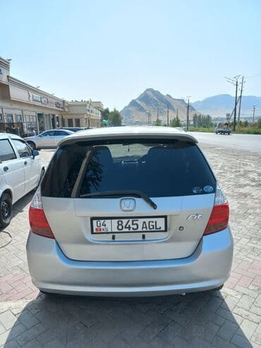 дверь нексия 1: Honda Fit: 2003 г., 1.5 л, Вариатор, Бензин, Хэтчбэк — 4