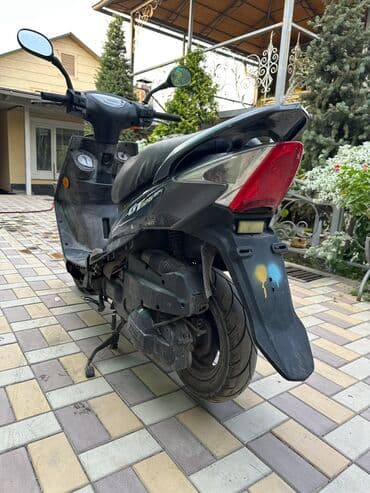 скутер мопед: Макси-скутер 125 куб. см, Бензин, Б/у — 4